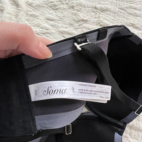 Soma Vanishing Back Multi-Way Strapless Bra in Black - Picture 7 of 10